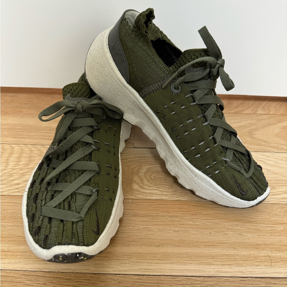 Nike Space Hippie 04 size 6